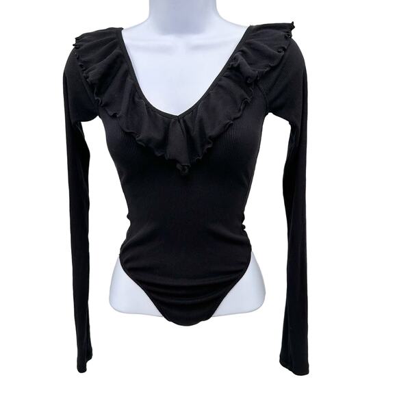 Wilfred Aritzia Long Sleeve Ribbed Ruffled Deep V-Neck Bodysuit XS Black Tank - Picture 1 of 7
